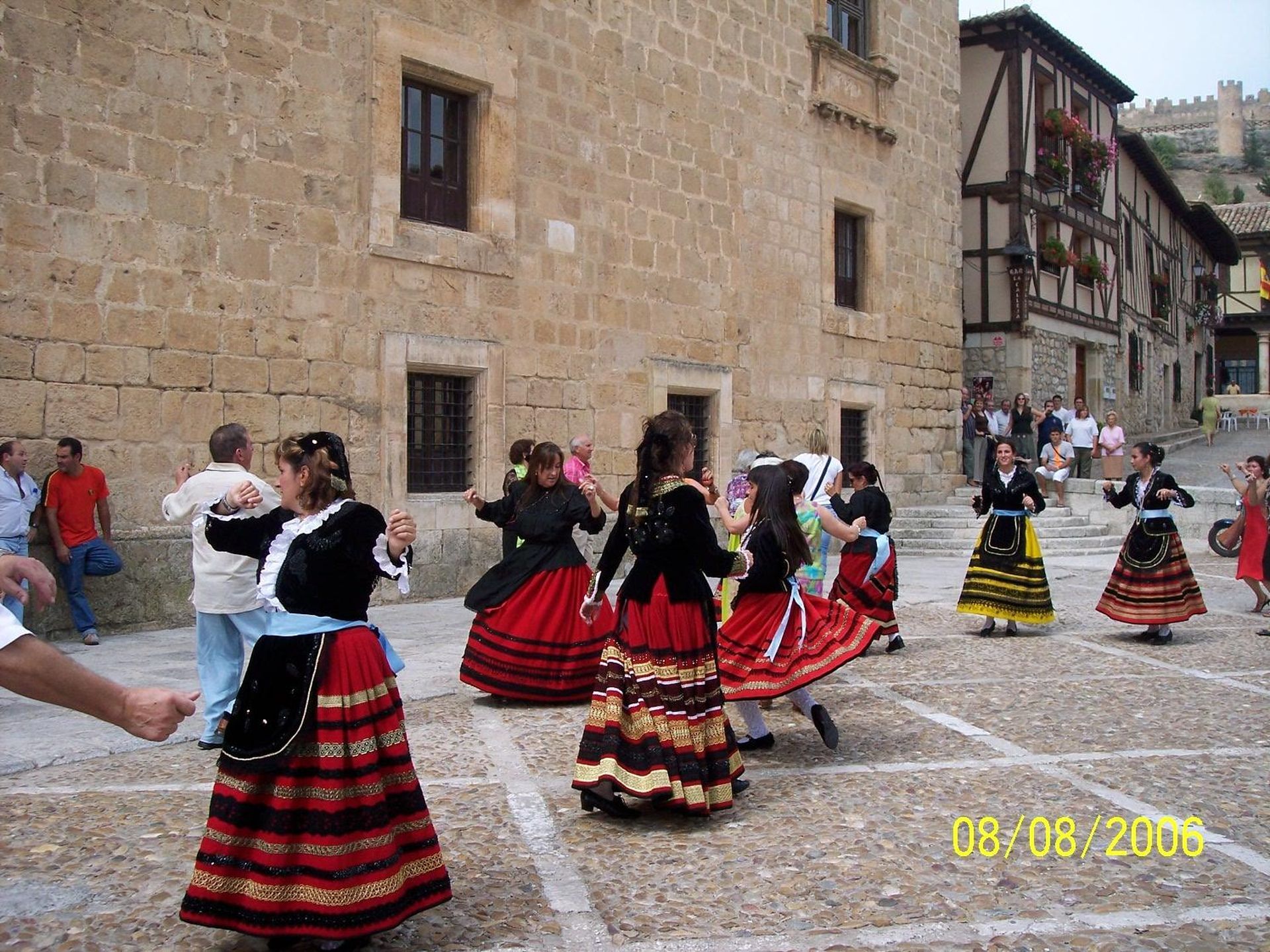 Bailes y traje típico de Peñaranda